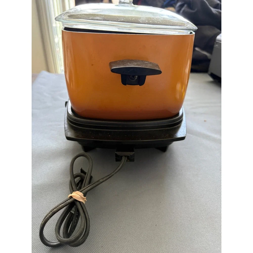 Vintage West Bend Slo-Cooker Orange Ombre Electric Slow Cooker with Glass Lid